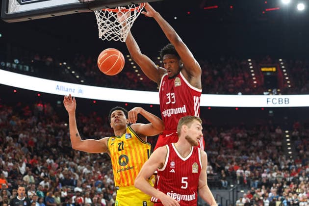 David McCORMACK FCB , action,duel against Michale RATAJ Alba Berlin ,re Niels GIFFEY FCB Basketball BBL,Season 2025 2026 Play Off Final Game 2, FC Bayern Muenchen Alba Berlin on 14 06 2026 S A P G A R D EN