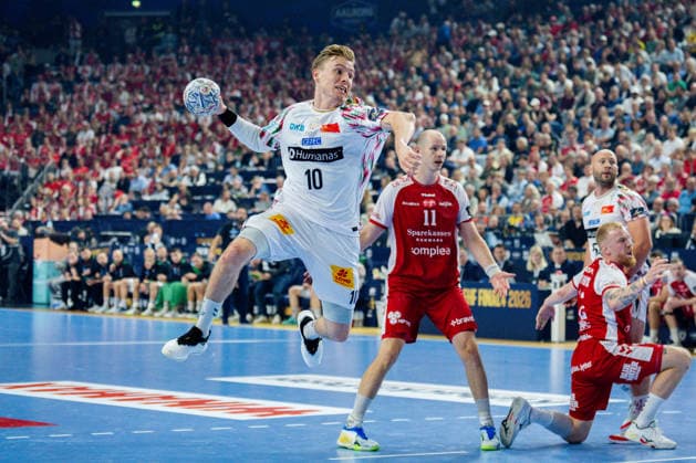 Cologne, 12 05 2026, Handball, Men, EHF Champions League Men 2025 26, Match for 3rd place, Aalborg Handball SC Magdeburg Gisli Thorgeir Kristjansson SC Magdeburg, 10 on goal throw