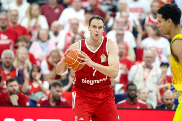 Johannes Voigtmann FC Bayern Basketball, 07 with ball, GER, FC Bayern Basketball vs Alba Berlin, Basketball, easycredit Basketball Bundesliga, Playoffs, Final, Game 2, Season 2025 2026, 14 06 2026, GER, FC Bayern Basketball vs Alba Berlin, Basketball, easycredit Basketball Bundesliga, Playoffs, Final, Game 2, Season 2025 2026, 14 06 2026 Munich Copyright: xEibner-Pressefoto JennixMaulx EP_JML