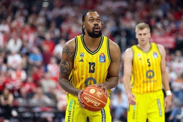 Jwan Roberts Alba Berlin, 13 on free throw, GER, FC Bayern Basketball vs Alba Berlin, Basketball, easycredit Basketball Bundesliga, Playoffs, Final, Game 2, Season 2025 2026, 14 06 2026, GER, FC Bayern Basketball vs Alba Berlin, Basketball, easycredit Basketball Bundesliga, Playoffs, Final, Game 2, Season 2025 2026, 14 06 2026 Munich Copyright: xEibner-Pressefoto JennixMaulx EP_JML