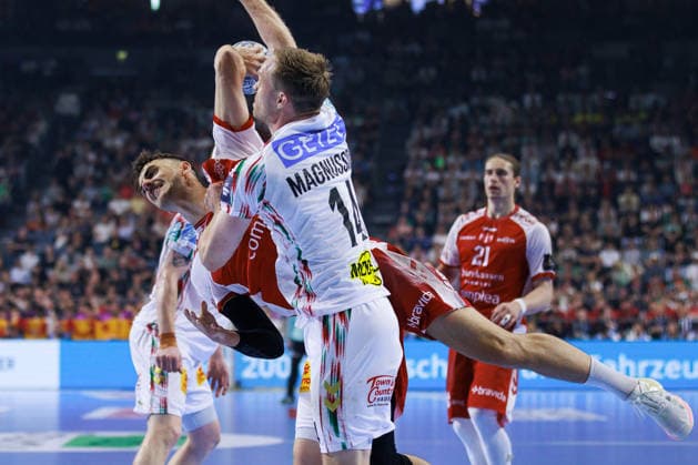 Mads HOXER Aalborg Handbold, 14 scores a goal, Action, Goal throw GER, Aalborg Handbold vs SC Magdeburg, Handball, TruckScout24 EHF FINAL4 2026, Match for 3rd place, Match time 2025 2026, 14 06 2026,, GER, Aalborg Handbold vs SC Magdeburg, Handball, TruckScout24 EHF FINAL4 2026, Match for 3rd place, Match time 2025 2026, 14 06 2026, Koeln Copyright: xEibnerxPressefoto OliverxSchmidtx EP_OST