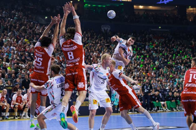 Elvar Oern JONSSON SC Magdeburg, 19 scores a goal, Action, Goal throw GER, Aalborg Handbold vs SC Magdeburg, Handball, TruckScout24 EHF FINAL4 2026, Match for 3rd place, Match time 2025 2026, 14 06 2026,, GER, Aalborg Handbold vs SC Magdeburg, Handball, TruckScout24 EHF FINAL4 2026, Match for 3rd place, Match time 2025 2026, 14 06 2026, Koeln Copyright: xEibnerxPressefoto OliverxSchmidtx EP_OST