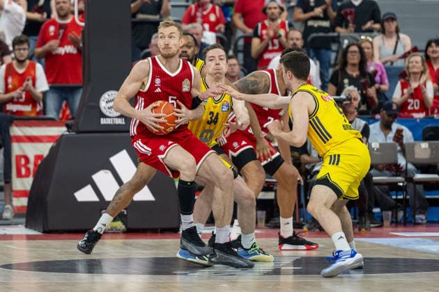 Niels Giffey 5 FC Bayern Basketball , Justin Bean 34 Alba Berlin , FC Bayern Basketball vs Alba Berlin, BBL, Final 2, 14 06 2026 Munich Bavaria Germany Copyright: xkolbert-press UlrichxGamelx
