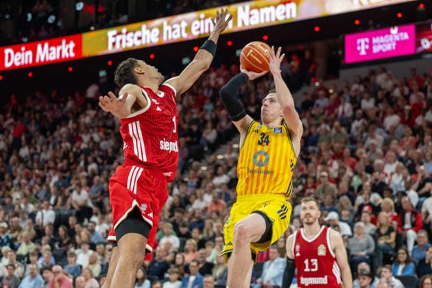 Oscar da Silva 1 FC Bayern Basketball Justin Bean 34 Alba Berlin , FC Bayern Basketball vs Alba Berlin, BBL, Final 2, 14 06 2026 Munich Bavaria Germany Copyright: xkolbert-press UlrichxGamelx