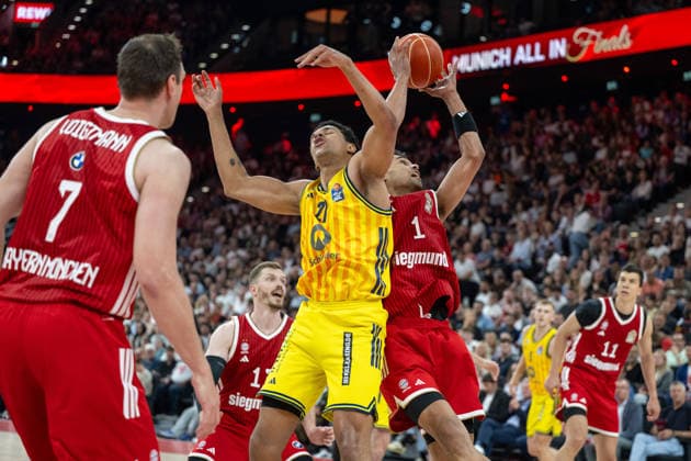Michael Rataj 21 Alba Berlin , Oscar da Silva 1 FC Bayern Basketball , FC Bayern Basketball vs Alba Berlin, BBL, Final 2, 14 06 2026 Munich Bavaria Germany Copyright: xkolbert-press UlrichxGamelx