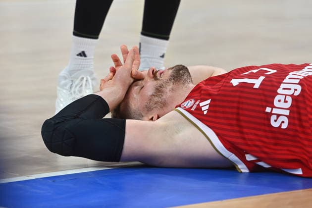 Andreas OBST FCB , on the ground,with pain disappointment,frustration,disappointed,frustrated,depressed, Basketball BBL,Season 2025 2026 Play Off Final Game 2, FC Bayern Muenchen Alba Berlin on 14 06 2026 S A P G A R D EN