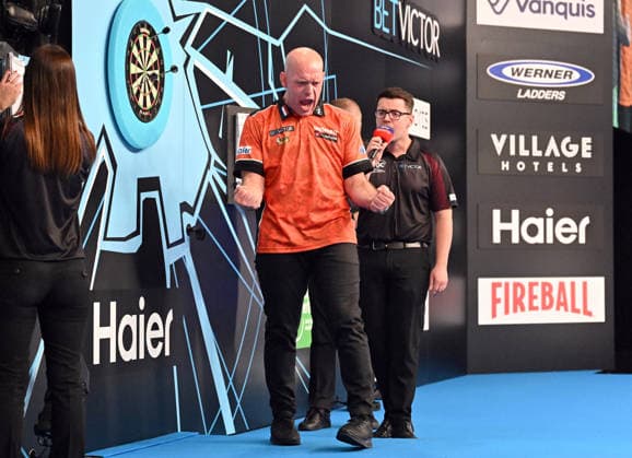 14 06 2026, xhbx, Dart World Cup of Darts 2026, v l Michael van Gerwen Netherlands cheers after the end of the match DFL DFB REGULATIONS PROHIBIT ANY USE OF PHOTOGRAPHS as IMAGE SEQUENCES and or QUASI VIDEO Frankfurt