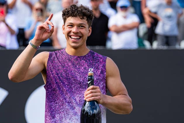 Stuttgart, GERMANY - June 14: Winner Ben Shelton (USA) after the Singles Final Match between Ben Shelton (USA) vs. Taylor Fritz (USA) at BOSS OPEN 2026, Tennisanlage Weissenhof on June 14, 2026 in Stuttgart, Germany. Baden-Württemberg Germany Copyright: xTimoxSteinx