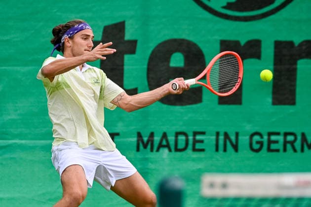 Mattia Bellucci Italy beats with forehand TERRA WORTMANN Open 2026, Tennis, ATP, Tennis Men 500, Tournament, Qualification, 14 06 2026, TERRA WORTMANN Open 2026, Tennis, ATP, Tennis Men 500, Tournament, Qualification, 14 06 2026 Halle Copyright: xEibner-Pressefoto RobertxGertzenx EP_RGN