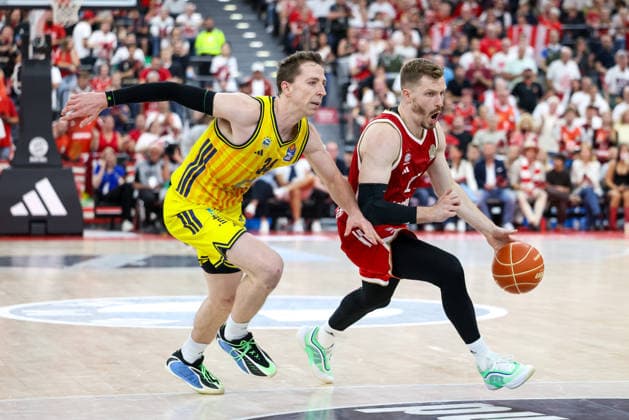 Andreas Obst FC Bayern Basketball, 13 it Justin Bean Alba Berlin, 34 , GER, FC Bayern Basketball vs Alba Berlin, Basketball, easycredit Basketball Bundesliga, Playoffs, Final, Game 2, Season 2025 2026, 14 06 2026, GER, FC Bayern Basketball vs Alba Berlin, Basketball, easycredit Basketball Bundesliga, Playoffs, Final, Game 2, Season 2025 2026, 14 06 2026 Munich Copyright: xEibner-Pressefoto JennixMaulx EP_JML