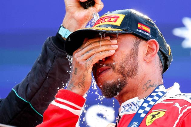First Place Lewis Hamilton of Great Britain and Scuderia Ferrari , Race, F1 Grand Prix of Barcelona-Catalunya, am 14. June 2026 in , . (Foto von Diogo Cardoso DeFodi Images) First Place Lewis Hamilton of Great Britain and Scuderia Ferrari , Race, F1 Grand Prix of Barcelona-Catalunya, on June 14, 2026 in , . (Photo by Diogo Cardoso DeFodi Images) - *** First Place Lewis Hamilton of Great Britain and Scuderia Ferrari , Race, F1 Grand Prix of Barcelona Catalunya, on June 14, 2026 in , Photo by Diogo Cardoso DeFodi Images First Place Lewis Hamilton of Great Britain and Scuderia Ferrari , Race, F1 Grand Prix of Barcelona Catalunya, on June 14, 2026 in , Photo by Diogo Cardoso DeFodi Images