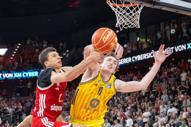 Vladimir Lucic 11 FC Bayern Basketball in a duel with Moses Wood 11 Alba Berlin , FC Bayern Basketball vs Alba Berlin, BBL, Final 2, 14 06 2026 Munich Bavaria Germany Copyright: xkolbert-press UlrichxGamelx