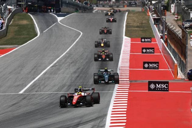 44 HAMILTON Lewis gbr , Scuderia Ferrari SF 26, action during the Formula 1 Barcelona Catalunya Grand Prix 2026, 7th round of the 2026 Formula One World Championship from June 12 to 14, 2026 on the Circuit de Barcelona Catalunya, in Montmelo, Spain Photo Hoch Zwei Montmelo Spain