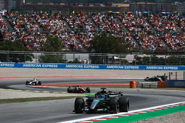 63 RUSSELL George gbr , Mercedes AMG F1 Team W17, action during the Formula 1 Barcelona Catalunya Grand Prix 2026, 7th round of the 2026 Formula One World Championship from June 12 to 14, 2026 on the Circuit de Barcelona Catalunya, in Montmelo, Spain Photo Hoch Zwei Montmelo Spain