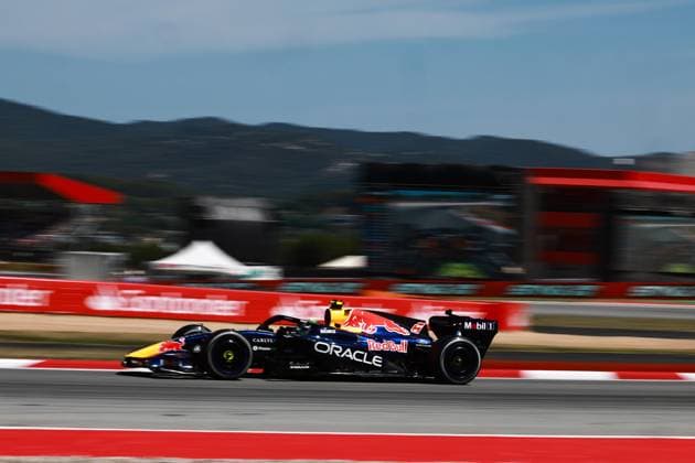 06 HADJAR Isack fra , Red Bull Racing Ford RB22, action during the Formula 1 Barcelona Catalunya Grand Prix 2026, 7th round of the 2026 Formula One World Championship from June 12 to 14, 2026 on the Circuit de Barcelona Catalunya, in Montmelo, Spain Photo Hoch Zwei Montmelo Spain