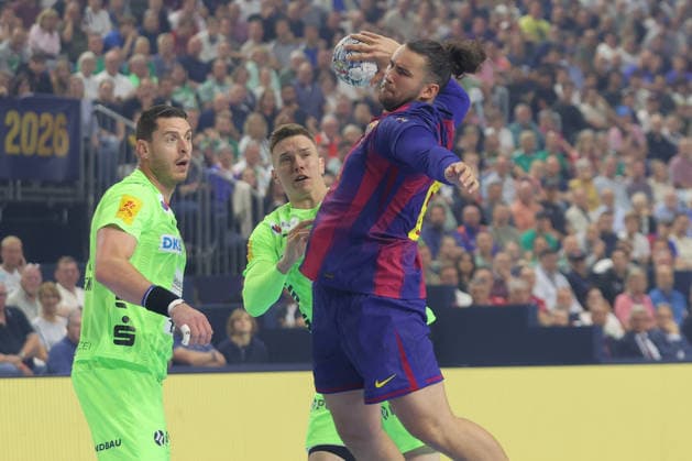 14 06 2026, xtgx, Handball, EHF Champions League Final, FC Barcelona Füchse Berlin v l Luis Frade Barcelona, 82 throws goal, Torschuetze, scores goal, Treffer, scores the goal Koeln