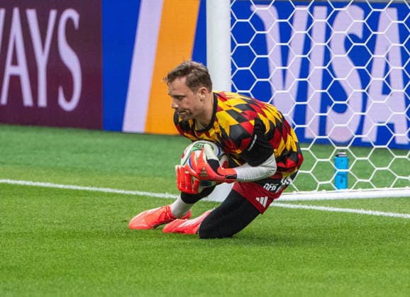 Soccer, Men, FIFA World Cup 2026 in Mexico, Canada and USA, Match in Houston Group E, Matchday 1 , Germany Curacao, Goalkeeper Manuel Neuer Germany warming up, 14 06 2026, Copyright: xMatthiasxKochx
