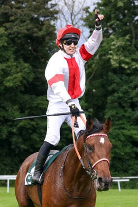 14 06 2026, Koeln, Nordrhein Westfalen, GER Englishman with Enzo Crublet after winning the 191 Union race Galopprennbahn Koeln Weidenpesch Horse, Jockey, Englishman, Crublet, Victory 260614S990KOELN JPG