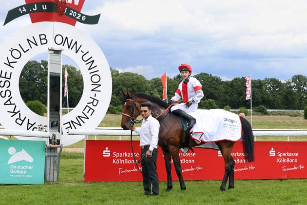 14 06 2026, Koeln, Nordrhein Westfalen, GER Englishman with Enzo Crublet after winning the 191 Union race Galopprennbahn Koeln Weidenpesch Horse, Jockey, Englishman, Crublet, Victory 260614S992KOELN JPG