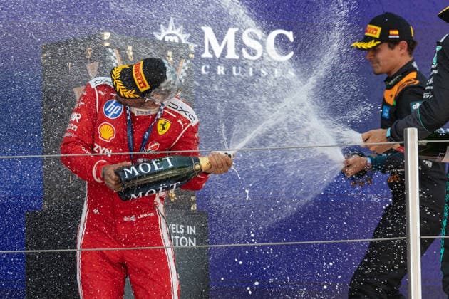 Foto IPP Enrico Schiavi Barcellona - Montmelò 14-06-2026 Formula 1 - F1 Gran Premio di Barcelona-Catalunya 2026 Gara nella foto: Lewis Hamilton - Scuderia Ferrari HP e Lando Norris - McLaren Mastercard F1 Team Barcellona - Montmelò italy SPAGNA ITALY  Copyright: xR4924_italyphotopressx