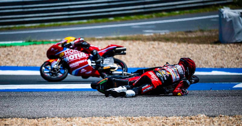 June 14, 2026, Cascais, Lisbon, Portugal: Seiryu Ikegami - of the AGR Team crash during the FIM Moto3 Junior World Championship, WM, Weltmeisterschaft Race at Circuito Estoril on june 14, 2026 in Estoril,Cascais Portugal. Cascais Portugal - ZUMAr200 20260614_zsp_r200_069 Copyright: xNunoxReisinhox