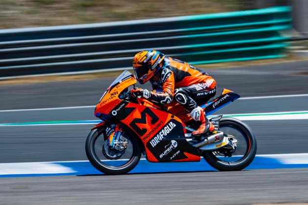 June 14, 2026, Cascais, Lisbon, Portugal: Guillem Planques - of the Momoven Racing during the FIM Moto3 Junior World Championship, WM, Weltmeisterschaft Race at Circuito Estoril on june 14, 2026 in Estoril,Cascais Portugal. Cascais Portugal - ZUMAr200 20260614_zsp_r200_076 Copyright: xNunoxReisinhox