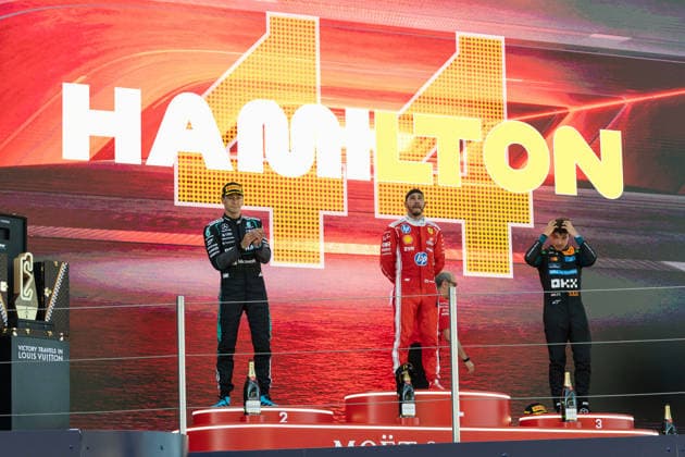 Foto IPP Enrico Schiavi Barcellona - Montmelò 14-06-2026 Formula 1 - F1 Gran Premio di Barcelona-Catalunya 2026 Gara nella foto: da sx. George Russell - Mercedes-AMG PETRONAS Formula One Team con Lewis Hamilton - Scuderia Ferrari HP e Lando Norris - McLaren Mastercard F1 Team Barcellona - Montmelò italy SPAGNA ITALY  Copyright: xR4924_italyphotopressx