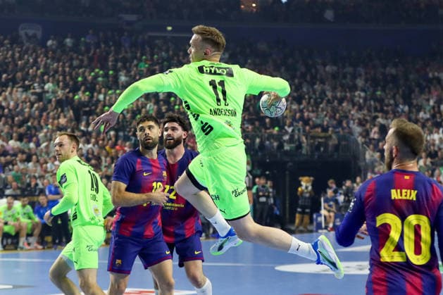 14 06 2026, xgox,Handball, EHF Champions League Final, FC Barcelona Fuechse Berlin v l Lasse Andersson Berlin, 11 throws goal, goal scorer, scores goal, scores the goal Koeln