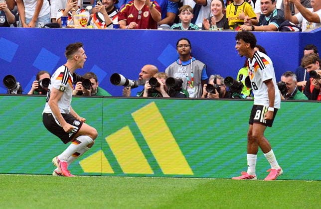 FIFA World Cup, WM, Weltmeisterschaft, Fussball 2026 - Group E - Germany vs Curacao Nico Schlotterbeck of Germany (L) celebrates after scoring the 2-1 with Nathaniel Brown of Germany during the FIFA World Cup 2026 group stage match Germany against Curacao, in Houston, USA, 14 June 2026. HOUSTON United States  Copyright: xSAMxWASSONx