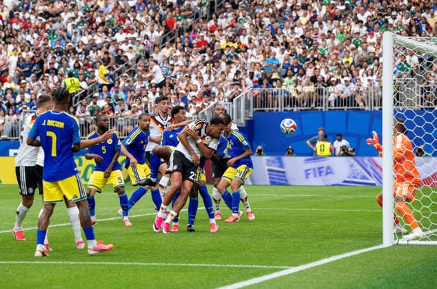 Soccer, Men, FIFA World Cup 2026 in Mexico, Canada and USA, match in Houston Group E, Matchday 1 , Germany Curacao, v l Nico Schlotterbeck Germany scores the goal for 2 1, 14 06 2026, Copyright: xMatthiasxKochx