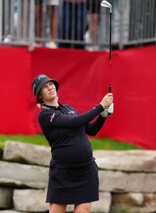 MIDLAND, MI - JUNE 14: LPGA, Golf Damen golfer Madalene Sagstrom who is pregnant plays her tee shot on the 18th hole on June 14, 2026, during the final round of the LPGA Dow Championship at Midland Country Club in Midland, Michigan. (Photo by Brian Spurlock Icon Sportswire) GOLF: JUN 14 LPGA Dow Championship EDITORIAL USE ONLY Icon26061424