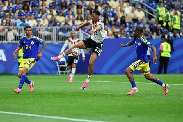 in duel, action, with Deveron Fonville 24 Curacao , Felix Nmecha 23 Germany , Juninho Bacuna 7 Curacao , Germany vs Curacao, Soccer, World Cup 2026, Group stage, 14 06 2026 Houston Texas USA Copyright: xkolbert-press ChristianxKolbertx