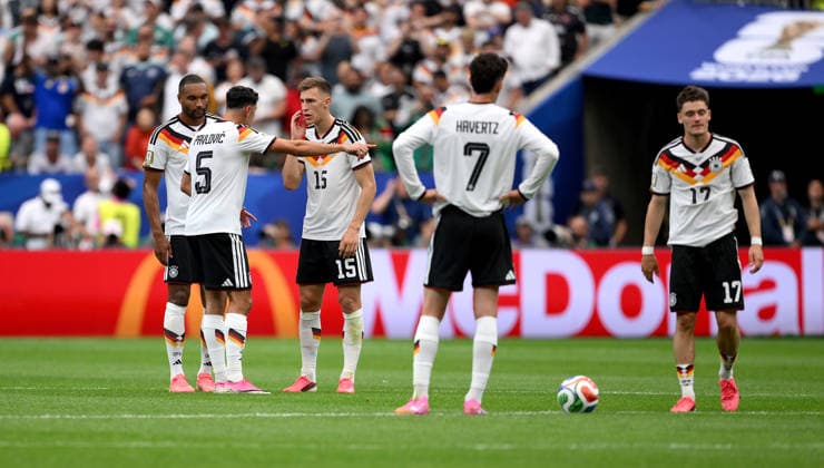 Football FIFA World Cup 2026 Preliminary Round Group E in Houston Germany Curacao 14 06 2026 Germany from left , Jonathan Tah, Aleksandar Pavlovic, Nico Schlotterbeck, Kai Havertz, Florian Wirtz