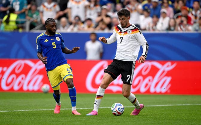 Soccer FIFA World Cup 2026 Preliminary Round Group E in Houston Germany Curacao 14 06 2026 Sherel Floranus left, Curacao against Kai Havertz right, Germany
