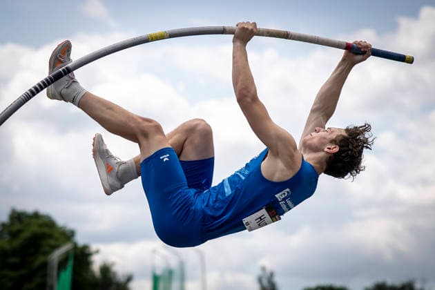 MANNHEIM, GERMANY - JUNE 14, 2026 : Jonathan Hummel (GER LG Leinfelden-Echterdingen) competing in the men’s U20 pole vault during the Juniorengala 2026 at Michael-Hoffmann-Stadion on June 14, 2026 in Mannheim, Germany. Baden-Wuerttemberg Germany Copyright: xAxelxKohringx