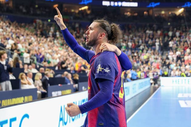 14 06 2026, xgox,Handball, EHF Champions League Final, FC Barcelona Fuechse Berlin v l Luis Frade Barcelona, 82 cheering about the victory, cheering after the end of the match, wins the Champions League Cologne