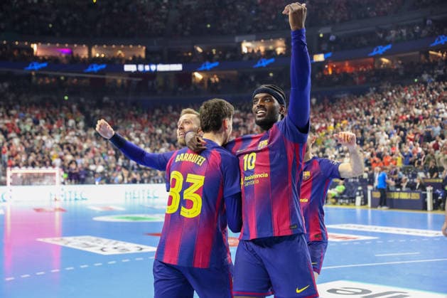 14 06 2026, xgox,Handball, EHF Champions League Final, FC Barcelona Fuechse Berlin v l Aleix Gomez Barcelona, 20 , Ian Barrufet Barcelona, 83 , Dika Mem Barcelona, 10 Celebrating the victory, cheering after the match, winning the Champions League Cologne