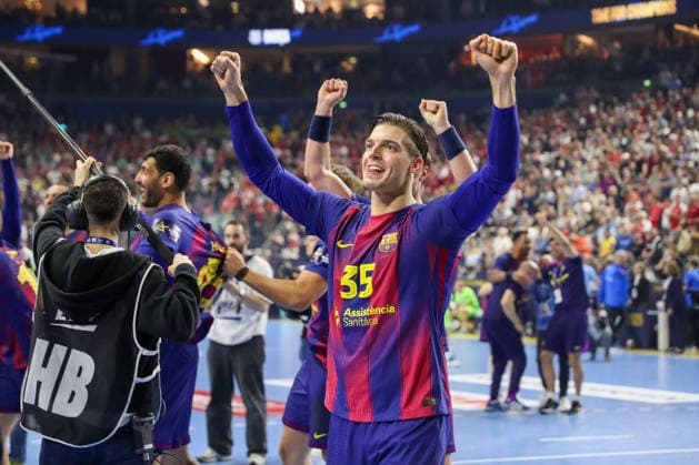 14 06 2026, xgox,Handball, EHF Champions League Final, FC Barcelona Fuechse Berlin v l Domen Makuc Barcelona, 35 cheering about the victory, cheering after the end of the match, wins the Champions League Cologne