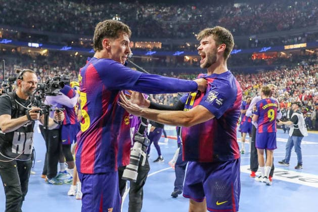 14 06 2026, xgox,Handball, EHF Champions League Final, FC Barcelona Fuechse Berlin v l Ian Barrufet Barcelona, 83 , Djordje Cikusa Barcelona, 11 Celebrating the victory, cheering after the end of the match Cologne