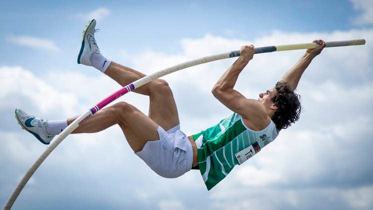MANNHEIM, GERMANY - JUNE 14, 2026 : Nikolas Tietze (GER SV Halle) competing in the men’s U20 pole vault during the Juniorengala 2026 at Michael-Hoffmann-Stadion on June 14, 2026 in Mannheim, Germany. Baden-Wuerttemberg Germany Copyright: xAxelxKohringx