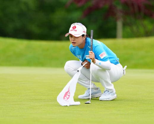 MIDLAND, MI - JUNE 14: LPGA, Golf Damen golfer Hye-Jin Choi lines up a putt on the 9th hole on June 14, 2026, during the final round of the LPGA Dow Championship at Midland Country Club in Midland, Michigan. (Photo by Brian Spurlock Icon Sportswire) GOLF: JUN 14 LPGA Dow Championship EDITORIAL USE ONLY Icon26061429