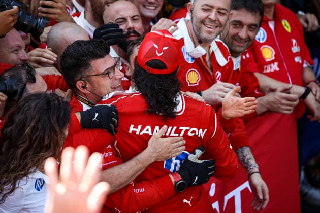 F1 - BARCELONA-CATALUNYA GRAND PRIX 2026 HAMILTON Lewis (gbr), Scuderia Ferrari SF-26, portrait celebration mechanic, mecanicien, mechanics during the Formula 1 Barcelona-Catalunya Grand Prix 2026, 7th round of the 2026 Formula One World Championship, WM, Weltmeisterschaft from June 12 to 14, 2026 on the Circuit de Barcelona-Catalunya, in Montmelo, Spain - MontmeloSpain  Copyright: xXavixBonillax
