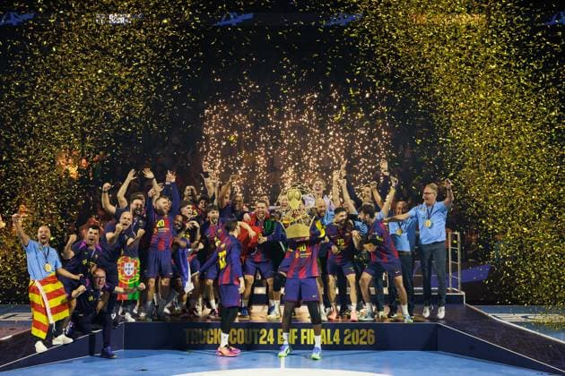 Siegerehrung, Domen MAKUC FC Barcelona, Barca Barca, 35) und Dika MEM (FC Barcelona Barca, 10) mit dem Pokal, Ceremony, Cup, Trophy, Jubel, Freude, Leidenschaft, Erfolg, Emotion, Begeisterung, positive Emotionen GER, FC Barcelona Barca vs. Fuechse Berlin, Handball, TruckScout24 EHF FINAL4 2026, Finale, Spielzeit 2025 2026, 14.06.2026, GER, FC Barcelona Barca vs. Fuechse Berlin, Handball, TruckScout24 EHF FINAL4 2026, Finale, Spielzeit 2025 2026, 14.06.2026, Koeln *** Award ceremony, Domen MAKUC FC Barcelona Barca, 35 and Dika MEM FC Barcelona Barca, 10 with the cup, ceremony, cup, trophy, jubilation, joy, passion, success, emotion, enthusiasm, positive emotions GER, FC Barcelona Barca vs Fuechse Berlin, Handball, TruckScout24 EHF FINAL4 2026, Final, Season 2025 2026, 14 06 2026, GER, FC Barcelona Barca vs Fuechse Berlin, Handball, TruckScout24 EHF FINAL4 2026, Final, Season 2025 2026, 14 06 2026, Cologne Copyright: xEibnerxPressefoto OliverxSchmidtx EP_OST