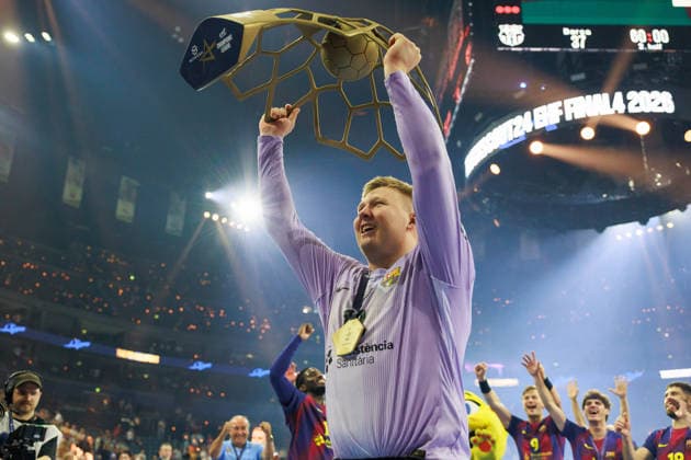 Emil NIELSEN FC Barcelona Barca, 12 with the cup, award ceremony Barca, ceremony, cup, trophy, jubilation, joy, passion, success, emotion, enthusiasm, positive emotions GER, FC Barcelona Barca vs Fuechse Berlin, Handball, TruckScout24 EHF FINAL4 2026, Final, Season 2025 2026, 14 06 2026, GER, FC Barcelona Barca vs Fuechse Berlin, Handball, TruckScout24 EHF FINAL4 2026, Final, Season 2025 2026, 14 06 2026, Cologne Copyright: xEibnerxPressefoto OliverxSchmidtx EP_OST