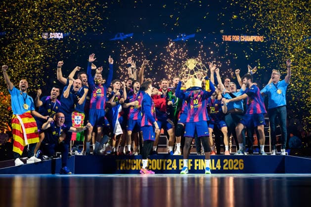 Cologne, Germany Handball EHF CL Final 4 Final Barca Fuechse Berlin the team of Barca, team photo, final cheer final cheer emotion joy , Dika Mem Barcelona with the cup Cologne Lanxess Arena North Rhine Westphalia Germany