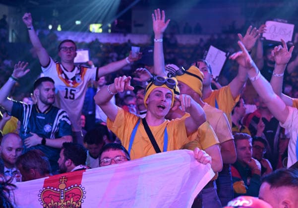 14 06 2026, xhbx, Dart World Cup of Darts 2026, v l Dart Fans, Spectators, Mood, Disguise, Costumes, Shield 180 DFL DFB REGULATIONS PROHIBIT ANY USE OF PHOTOGRAPHS as IMAGE SEQUENCES and or QUASI VIDEO Frankfurt