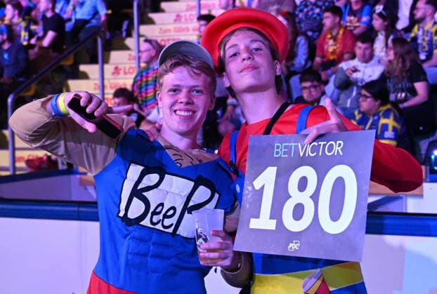 14 06 2026, xhbx, Dart World Cup of Darts 2026, v l Dart Fans, Spectators, Mood, Disguise, Costumes, Shield 180 DFL DFB REGULATIONS PROHIBIT ANY USE OF PHOTOGRAPHS as IMAGE SEQUENCES and or QUASI VIDEO Frankfurt