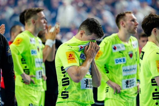 Köln, 12.05.2026, Handball, Herren, EHF Champions League Men 2025 26, Finale, FC Barcelona, Barca - Füchse Berlin Ein enttäuschter Tim Freihöfer (Füchse Berlin, 20) *** Cologne, 12 05 2026, Handball, Men, EHF Champions League Men 2025 26, Final, FC Barcelona Füchse Berlin A disappointed Tim Freihöfer Füchse Berlin, 20