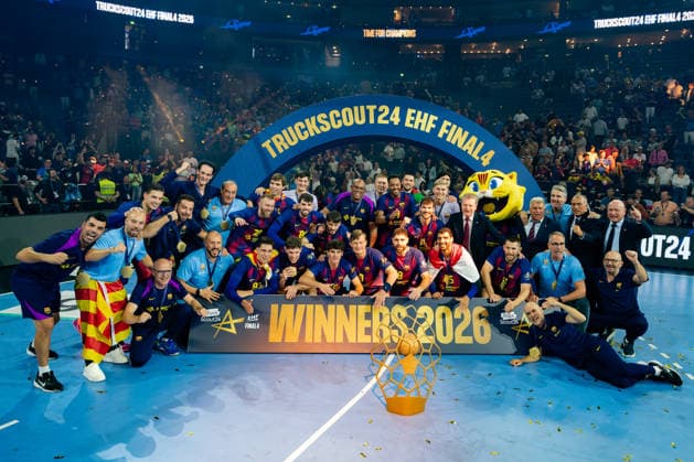 Cologne, 12 05 2026, Handball, Men, EHF Champions League Men 2025 26, Final, FC Barcelona Füchse Berlin Champions League winner FC Barcelona on the podium with trophy