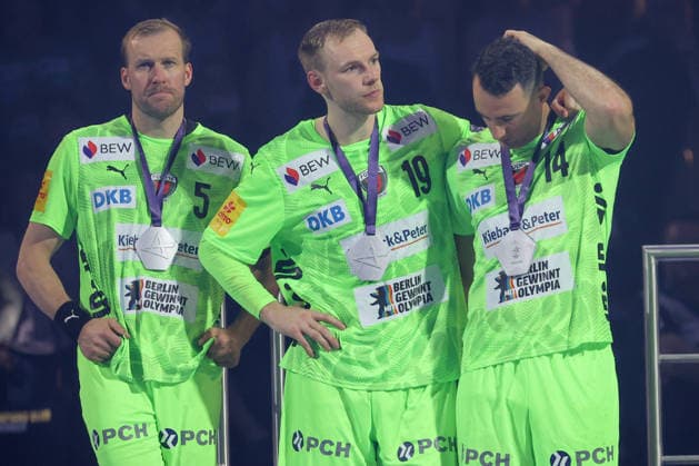 14 06 2026, xtgx, Handball, EHF Champions League Final, FC Barcelona Füchse Berlin v l Max Darj Berlin, 5 Mathias Gidsel Berlin, 19 Aitor Arino Berlin, 14 disappointed, looks disappointed, disappointed Koeln